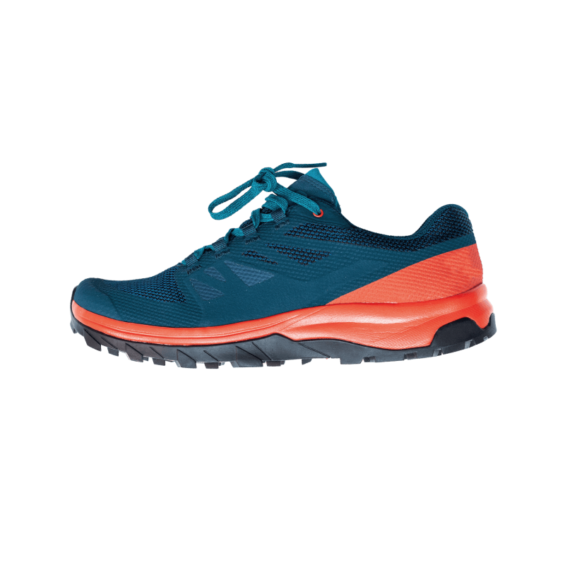 Training Shoes 02